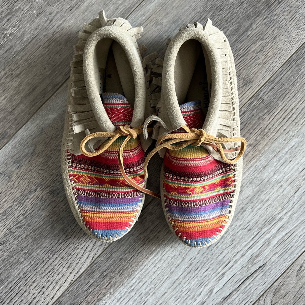 Minnetonka Classic Fringe Bootie